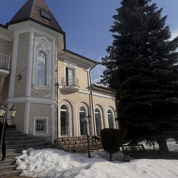 Объявление Дом, 587.2м2, 4 эт, 14.999 сот.