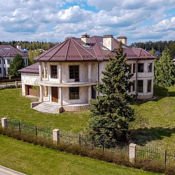 Объявление Дом, 840м2, 3 эт, 25 сот.