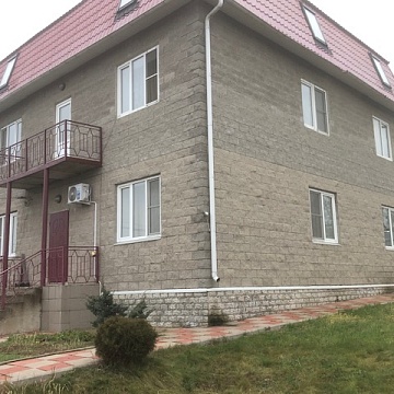 Объявление Дом, 390м2, 3 эт, 10 сот.