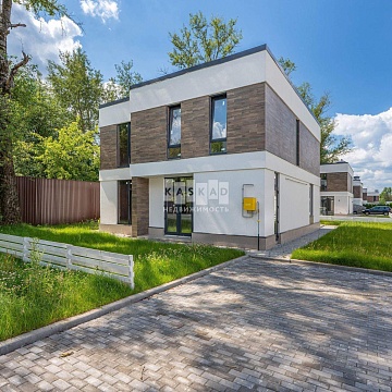 Объявление Дом, 200м2, 2 эт, 5.2 сот.