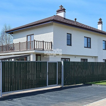 Объявление Дом, 200м2, 2 эт, 10 сот.