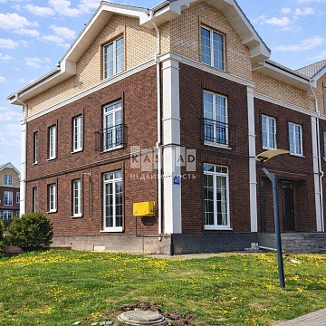 Объявление Дом, 136м2, 3 эт, 2 сот.