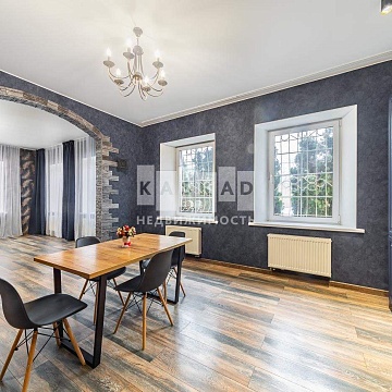 Объявление Дом, 280м2, 2 эт, 10 сот.