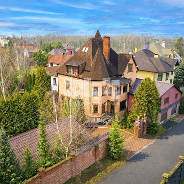 Объявление Дом, 750м2, 3 эт, 20 сот.