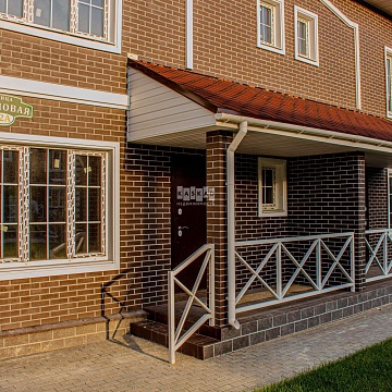 Объявление Дом, 274м2, 3 эт, 6 сот.