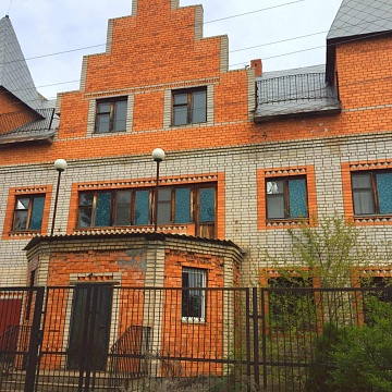 Объявление Дом, 608.1м2, 3 эт, 21.8 сот.