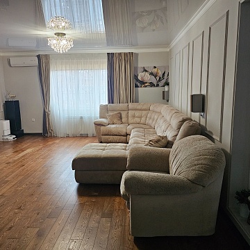 Объявление Дом, 200м2, 2 эт, 6 сот.