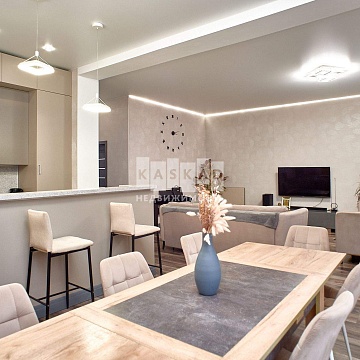 Объявление Дом, 300м2, 3 эт, 6 сот.